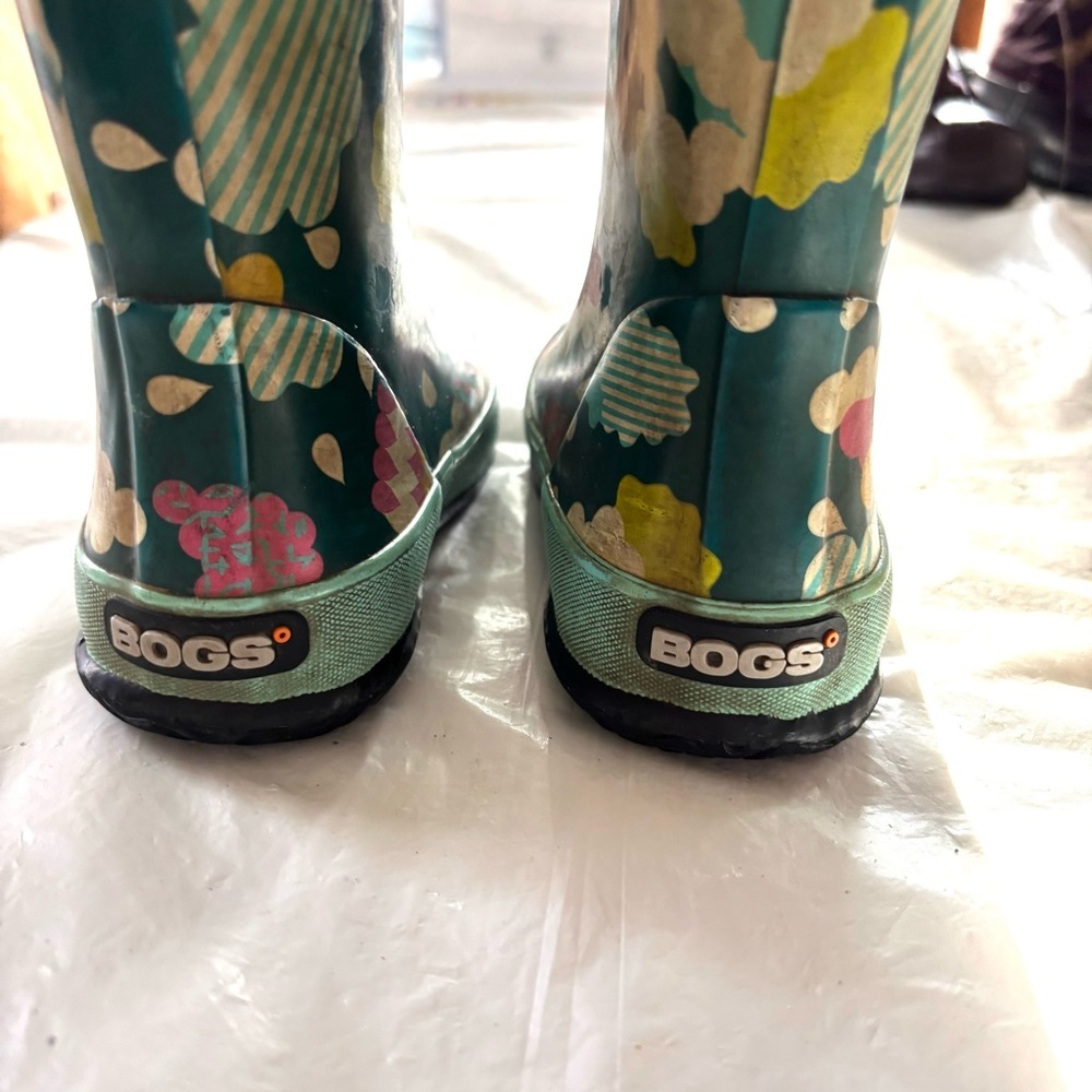Bogs Skipper Cloud Rain boots Blue and Yellow Floral SZ 11 Worn - Picture 6 of 14